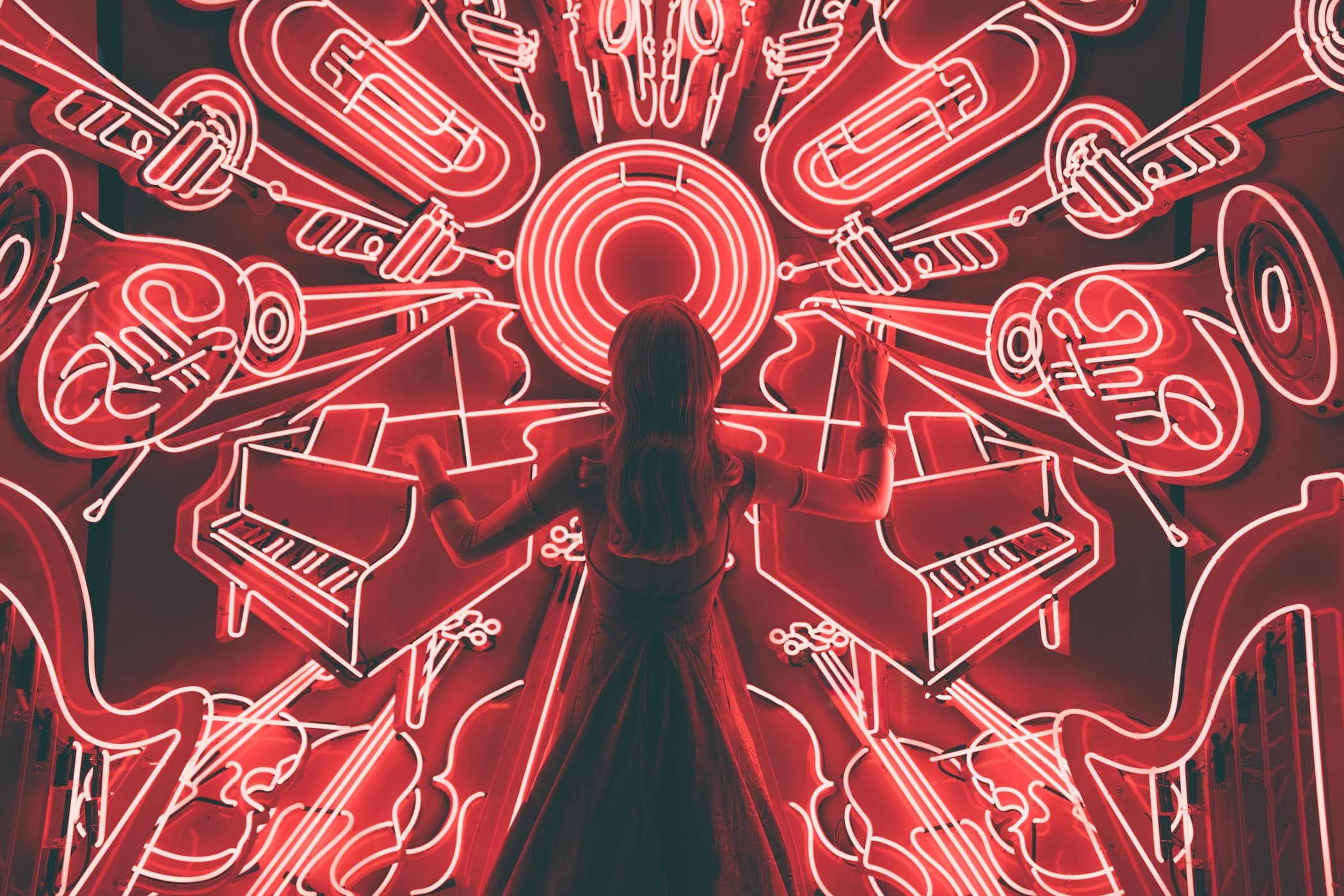 https://unsplash.com/photos/JAHdPHMoaEA